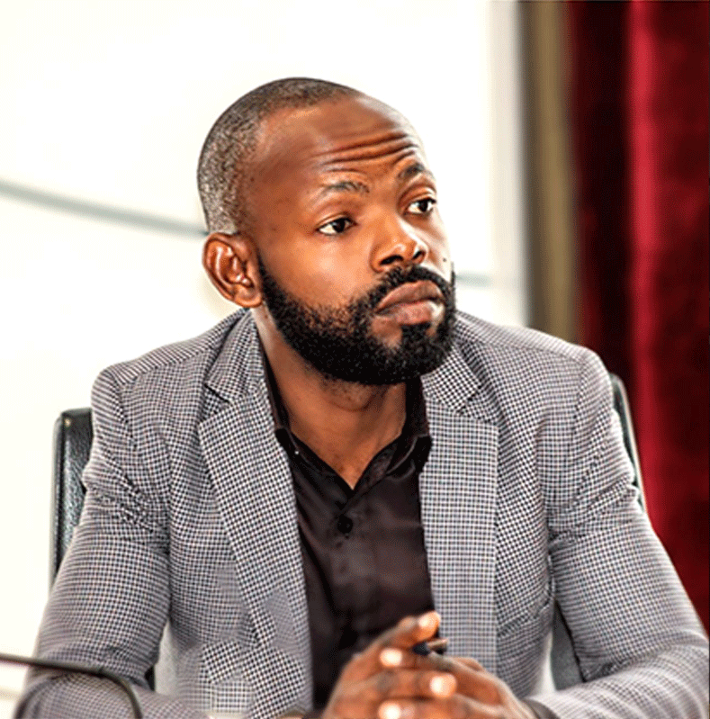 Livia Vente em uma palestra